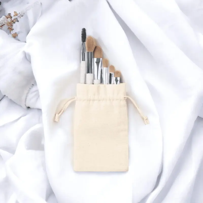 Set de brochas de maquillaje en bolsa de algodón
