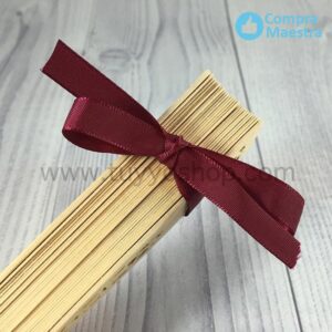 Abanico madera natural presentado con lazo