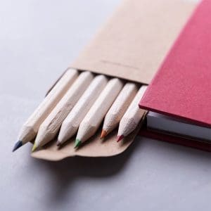 Bloc de Notas con caja de Lápices. 4 colores. bloc de notas con caja de lapices detalles de boda