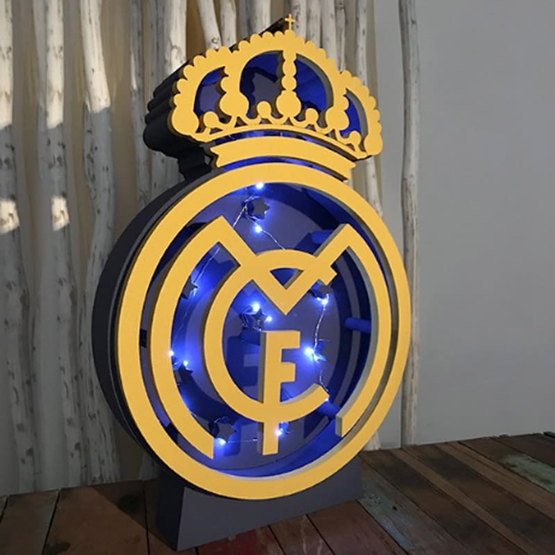 Escudo con luz, modelo Madrid. 47x65cm cajon de luz real madrid