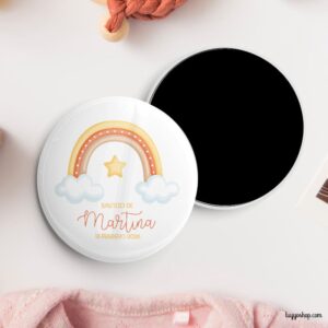 Chapa personalizada para bautizo. Modelo arcoiris. Imperdible, abridor, espejo, imán chapa iman personalizada arcoiris