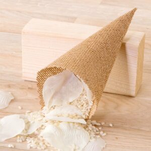 Cono fabricado en jute natural para el arroz o pétalos...20cm