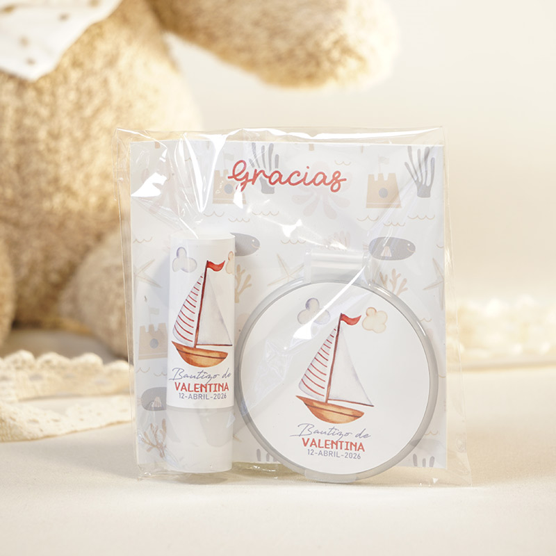 detalles de bautizo de barquito: pack de espejo y bálsamo personalizado