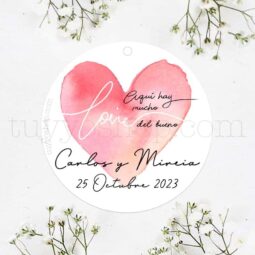 Etiqueta de boda Aquí hay mucho Love