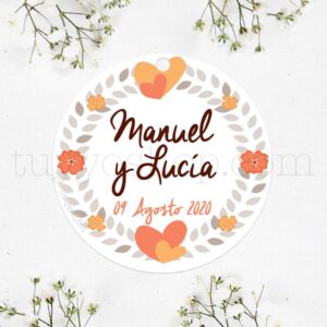 Bonita etiqueta con motivos de corazones en color naranja. Personalízala con tu nombre y fecha.