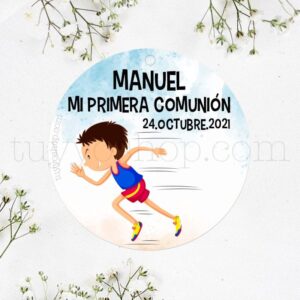 Etiqueta de comunión Niño haciendo Atletismo