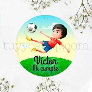 Etiqueta de cumpleaños Niño jugando a Fútbol