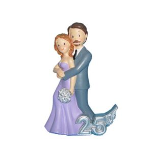 figura para pastel de boda, pareja abrazándose