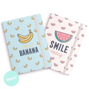 Libreta para boda. Modelo smile banana. 2 colores. Cierre con goma.