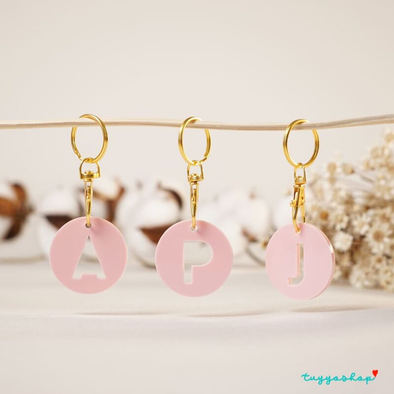 Llavero Con Inicial De Resina Hecho A Mano, En Oro Rosa, Blanco Y Rosa. Regalo Para Novia, Dama De Honor O Boda. - México