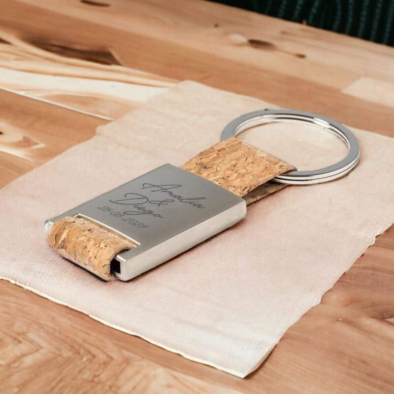 Llavero metal y corcho, personalizado especial para boda llavero personalizado para boda corcho
