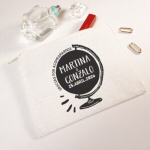 Neceser personalizado boda World, 20x15cm, tacto suave, recuerdo especial.