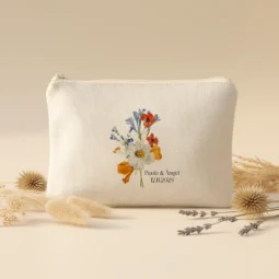 Neceser personalizado para boda con un bonito diseño floral.