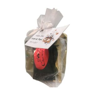 Pack de queso de cabra de 30gr y 5 chocolatinas. Bolsa de organza incluída.