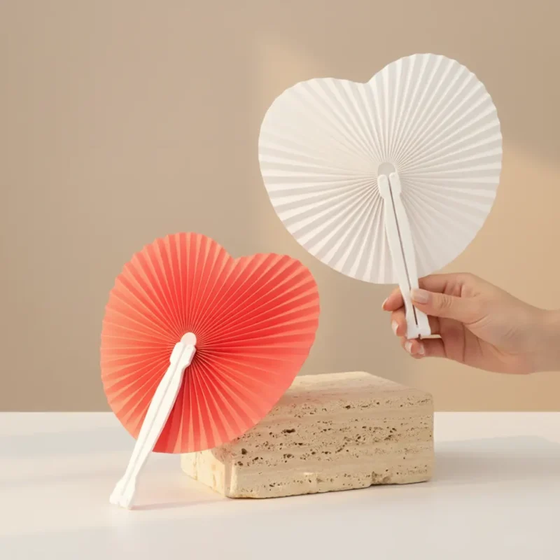 pai pai de papel para boda en forma de corazón dos colores.