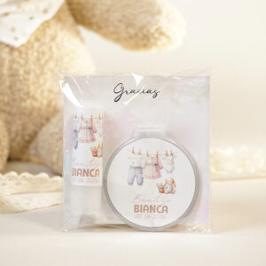 regalo para invitadas de bautizo. bálsamo y espejo diseño bebé rosa